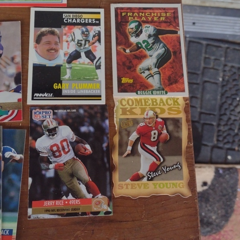 Assorted Football Trading Cards Collection - Picture 2 of 5
